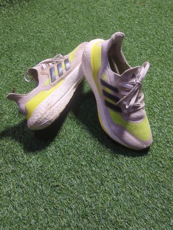 Adidas Sneakers