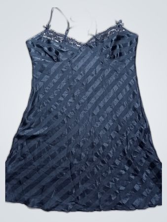Schwarze Spitzenbesatz-Camisole