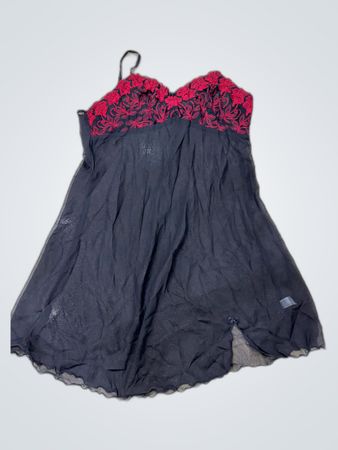 Evetta Black Chemise with Red Lace