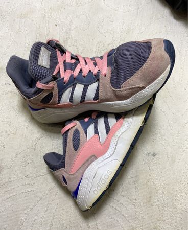 Adidas Sneakers