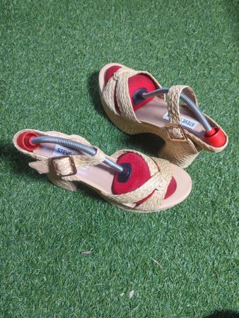 Sandales compensées tissées Steve Madden