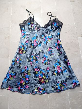 Présence Floral Lace Slip Dress