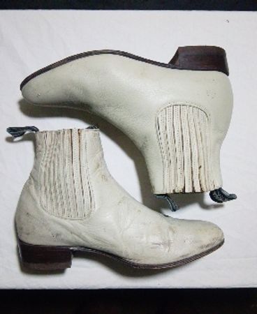 El Camelo Playa White Fringe Cowboy Boots