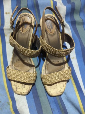 Skechers Tan Wedge Sandals