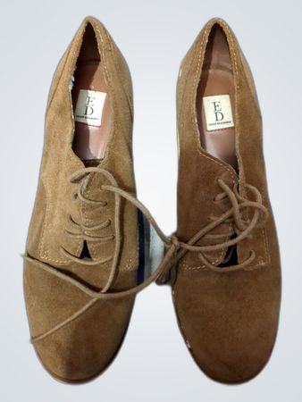Ellen DeGeneres Tan Suede Oxford Heels