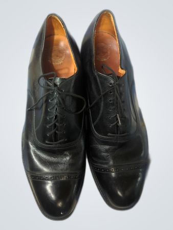 Schwarze Leder-Oxfords