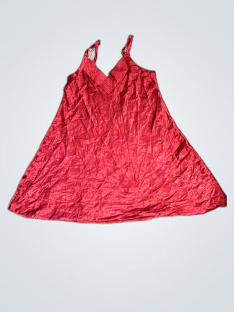 Marks & Spencer Rotes Satin-Nachtkleid