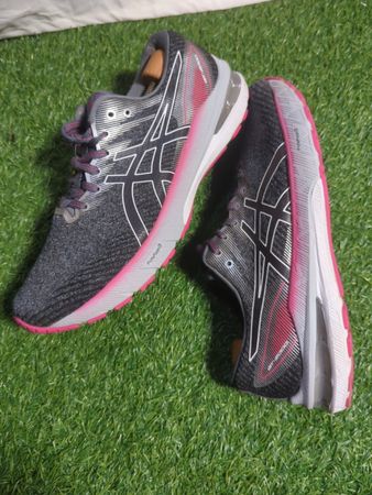 Chaussures de course Asics