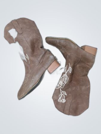 Brown Cowboy Boots with White Embroidery