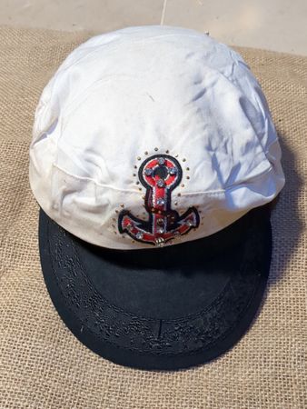 L'ART de RIVER ISLAND Cap