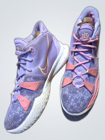 Nike Kyrie High-Top Sneakers