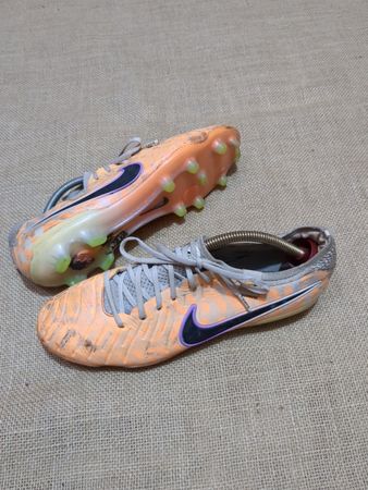 Nike Mercurial Vapor Football Cleats