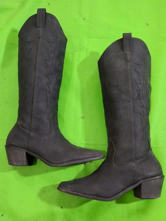 Black Cowboy Boots