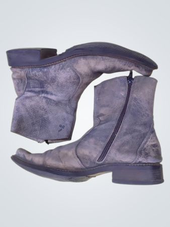 Distressed Grey Leather Boots with Zipper