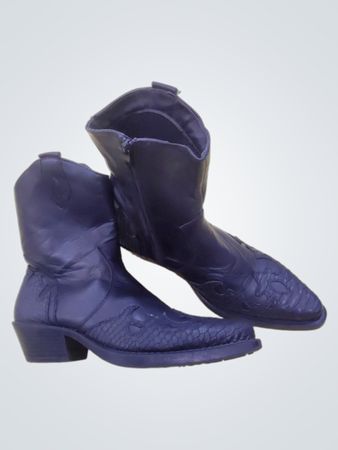 Black Cowboy Boots