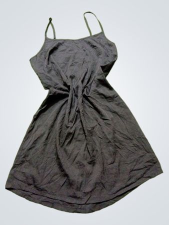 Schwarzes Spaghettiträgerkleid