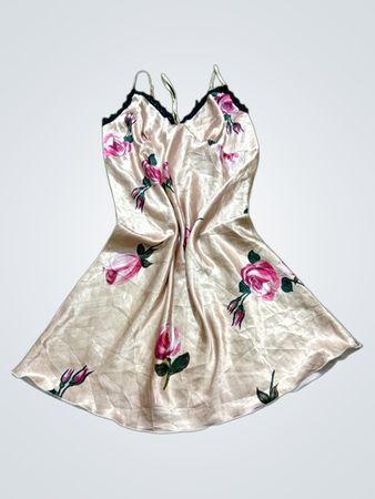 Satin-Nachthemd mit Blumenmuster