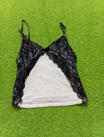 Spitzenbesetztes Camisole-Oberteil