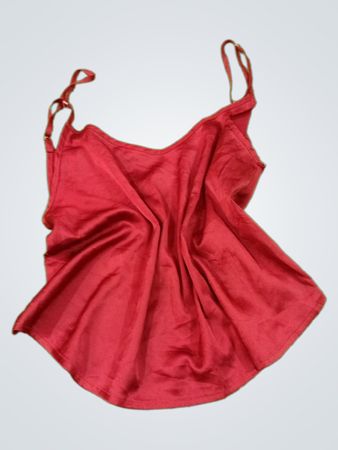 Bordeauxrotes Satin-Spaghettihemd