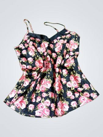 Schwarzer Nachthemd mit rosa Blumenmuster