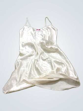 Weißes Satin-Unterkleid