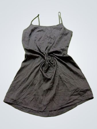 Schwarzes Spaghettiträger-Kleid