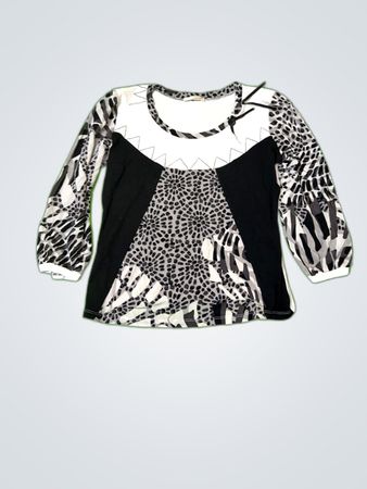 Evalinka Black and White Animal Print Top