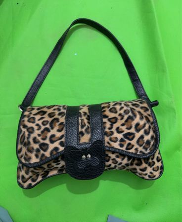 Leopard Print Shoulder Bag with Cat Clasp