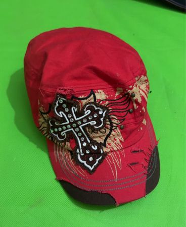 Händler Rote Baumwollmütze mit Kreuzdesign