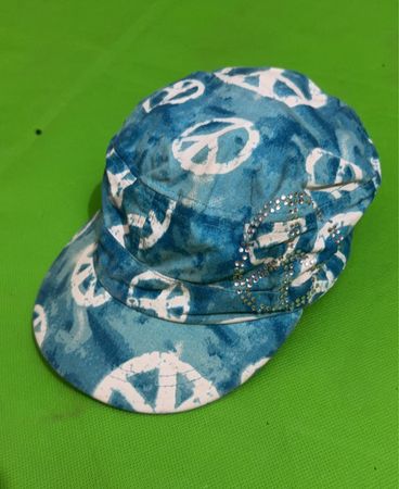 Blaue Batik-Friedenszeichen-Baseballmütze mit Strasssteinen