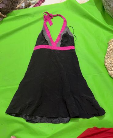 Nächstes Petite Halterneckkleid