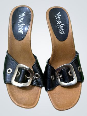 Young Spirit Women's Black Buckle Slide Sandals