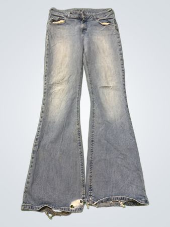 Silver Jeans Co. Flare Jeans