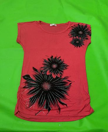 Dinadaier M/L Collection Rotes T-Shirt mit floralem Druck