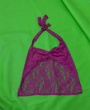 Lila Spitzen-Haltertop