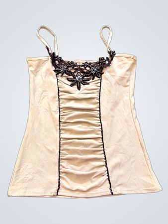 Beiges Camisole mit geraffter Vorderseite und floralem Schmuck