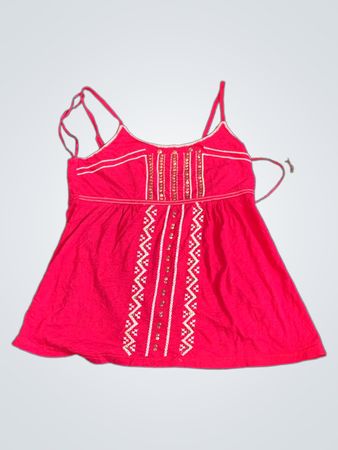 Pinkes Tanktop mit Verzierungen