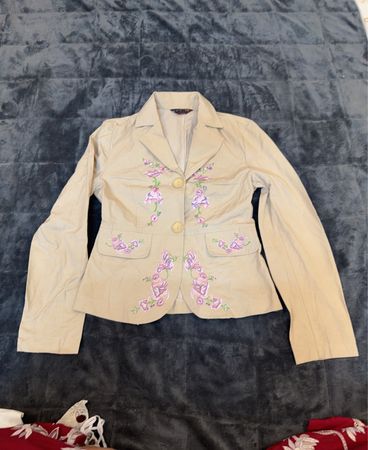 KIGI Embroidered Blazer
