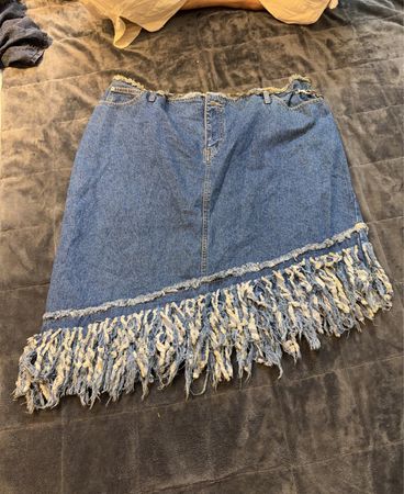 Carolina Blues Jeansrock mit Fransen