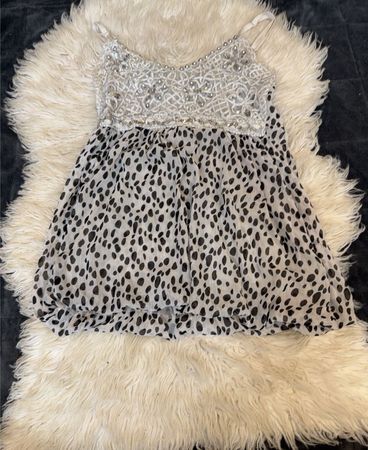 Sheer Kleid mit Leopardenmuster und verziertem Oberteil