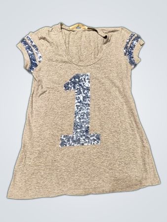 Graues T-Shirt mit Nummer 1 Grafik und Paillettenärmeln