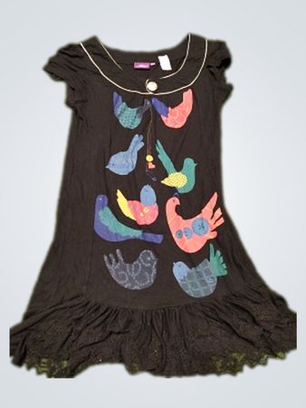 Iska Schwarzes Kleid mit Vogelapplikationen