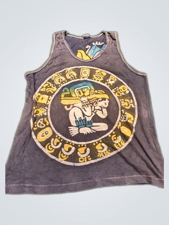 Tanktop mit Grafik des Maya-Kalenders