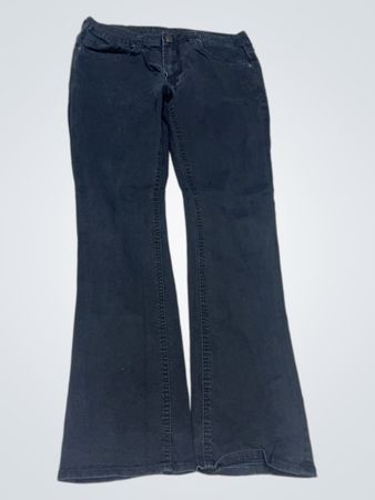 Dunkel gebleichte Schlagjeans