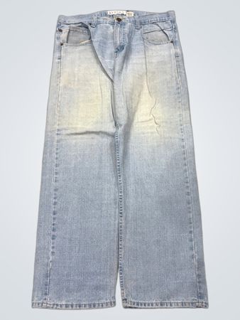 BVINTAGE A DIVISION OF ROYALE Jeans