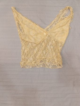 Gelbes Spitzen-Camisole