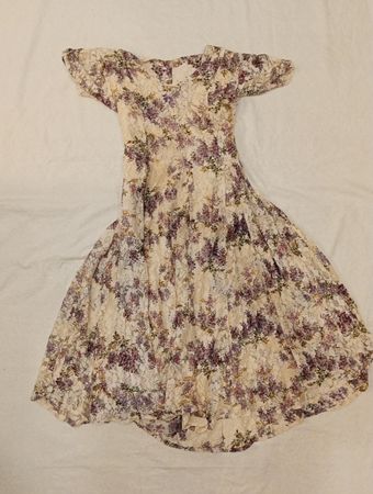 Olivia Petite Floral Lace Midi Dress