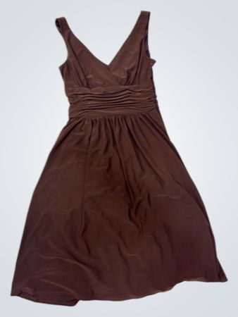 BMOSS STRETCH Braunes V-Ausschnitt Rüschenkleid