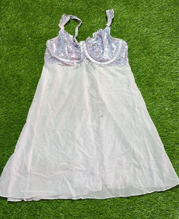 auden intimates intimos M