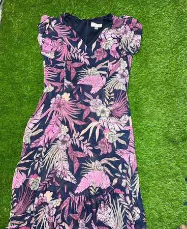 Harper Rose geblümtes Midikleid